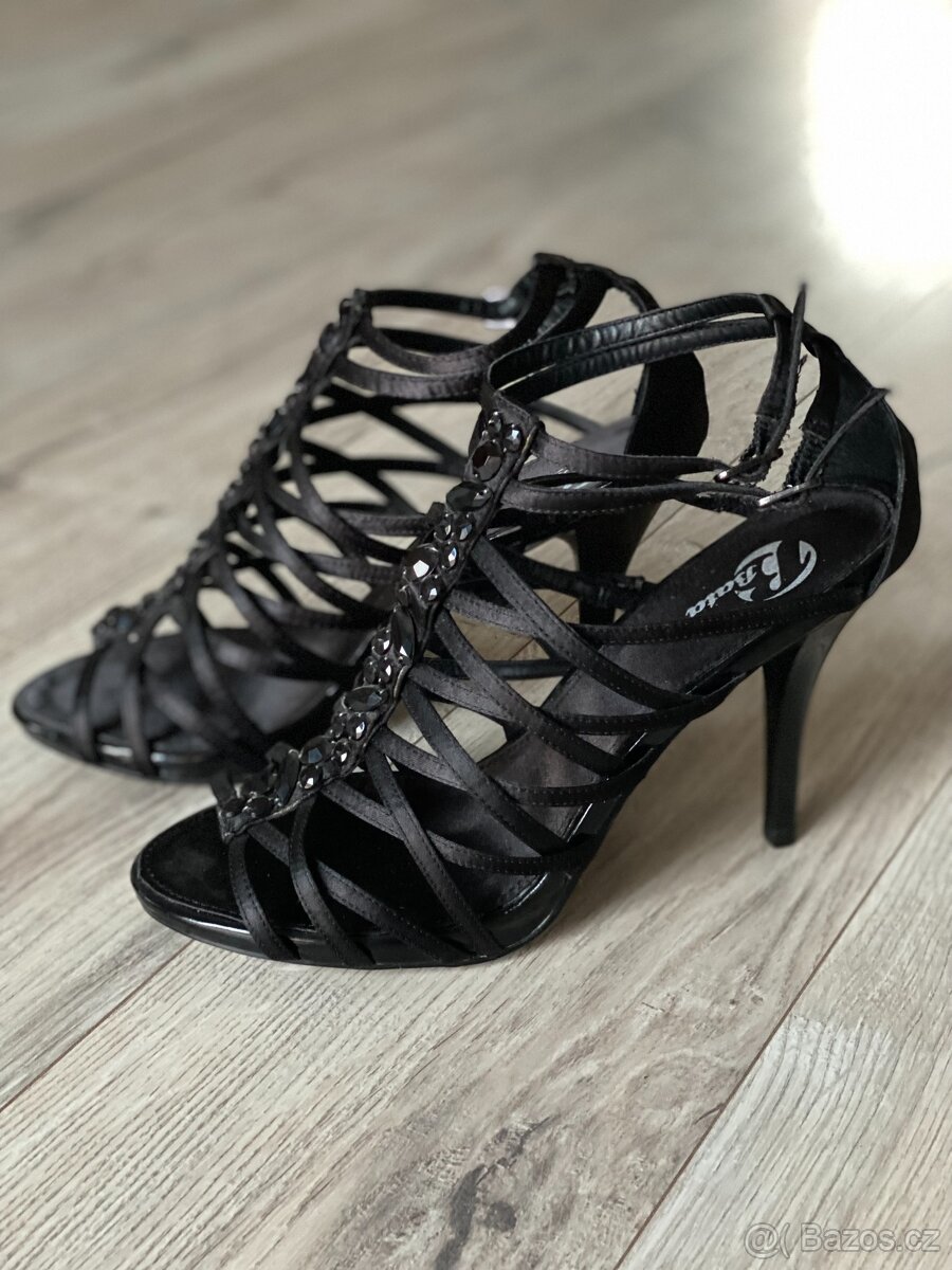 SPOLEČENSKÉ SATÉNOVÉ BOTY, vel.39