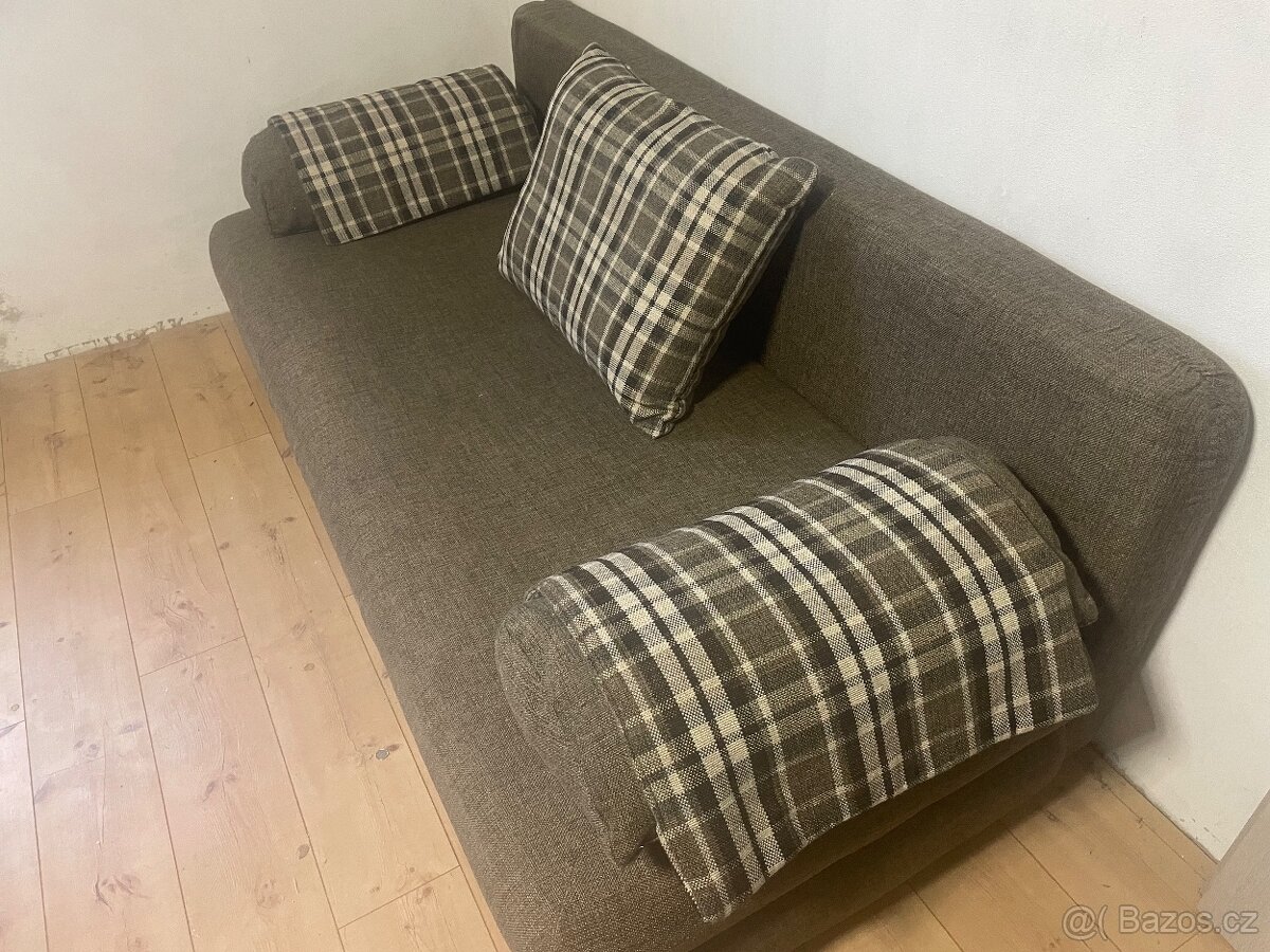 Gauč rozkládací zánovní