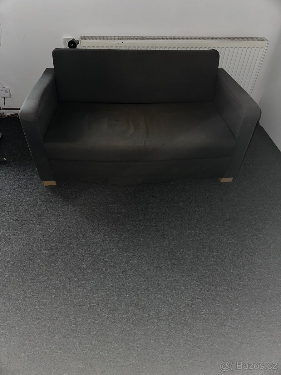 nabízím zdarma za odvoz rozkládací gauč ikea