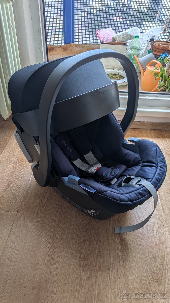 Autosedačka Cybex Aton 5 + základna do auta