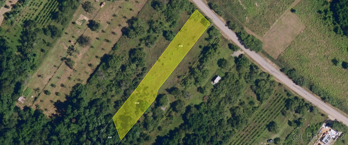 Dolní Kounice (1 406 m2)