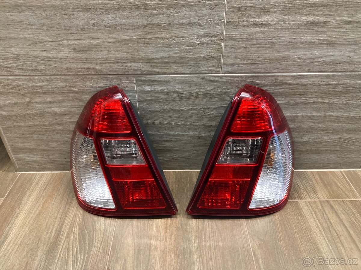 Renault Thalia - zadní světla - facelift.