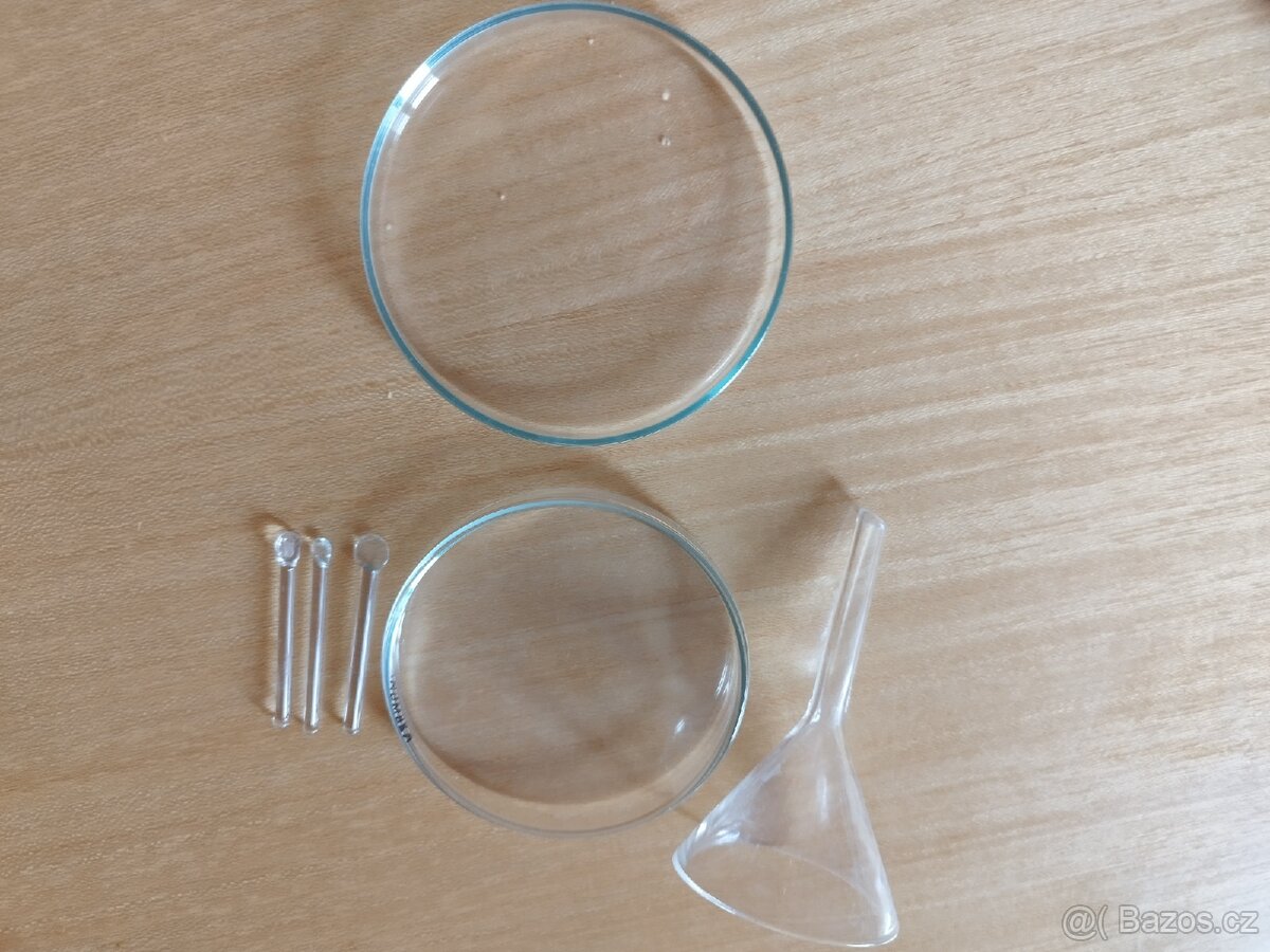 sklo ..Petryho misky ..