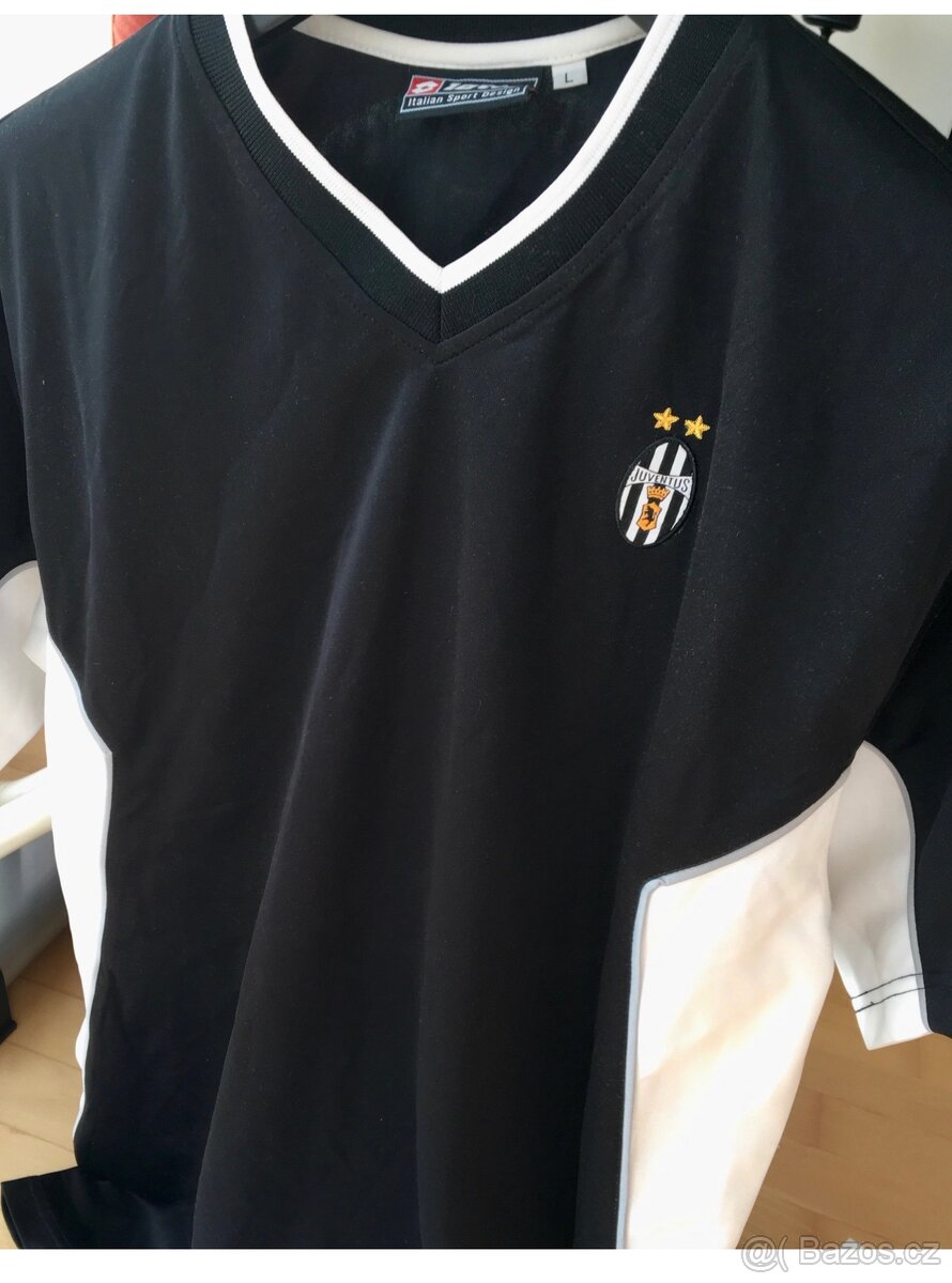 Tréninkové triko Juventus. Nedvědův klub.