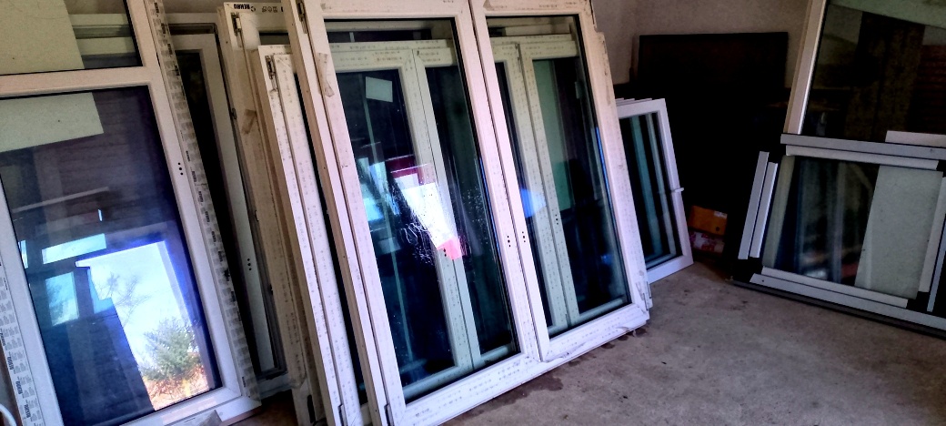 Okno nove177 x 177 cm doprava