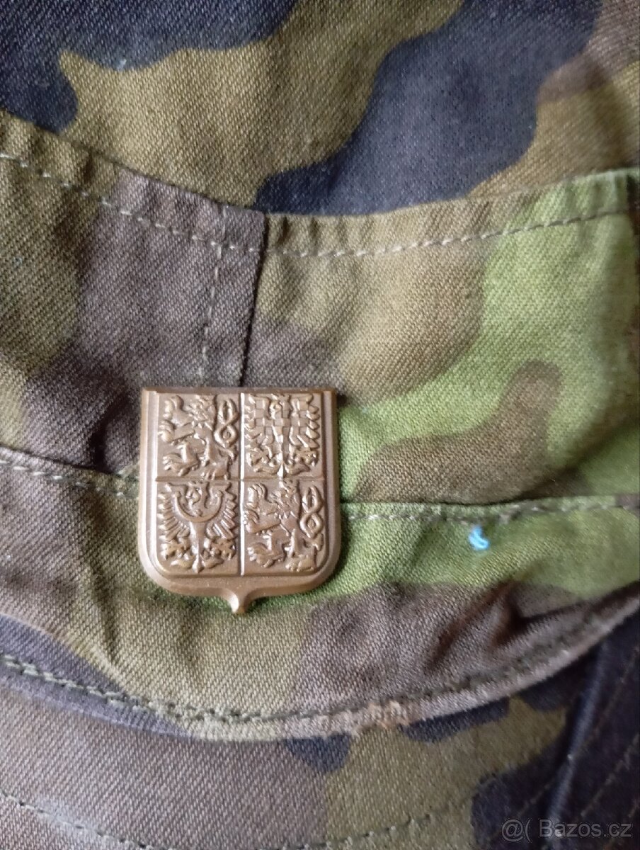 Prodám voj.čepici s odznakem
