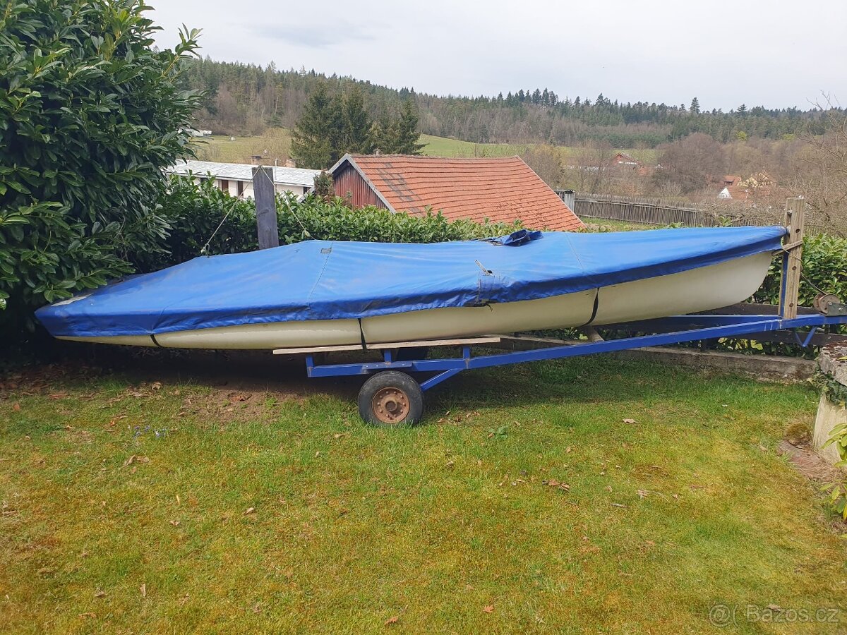 Plachetnice 470