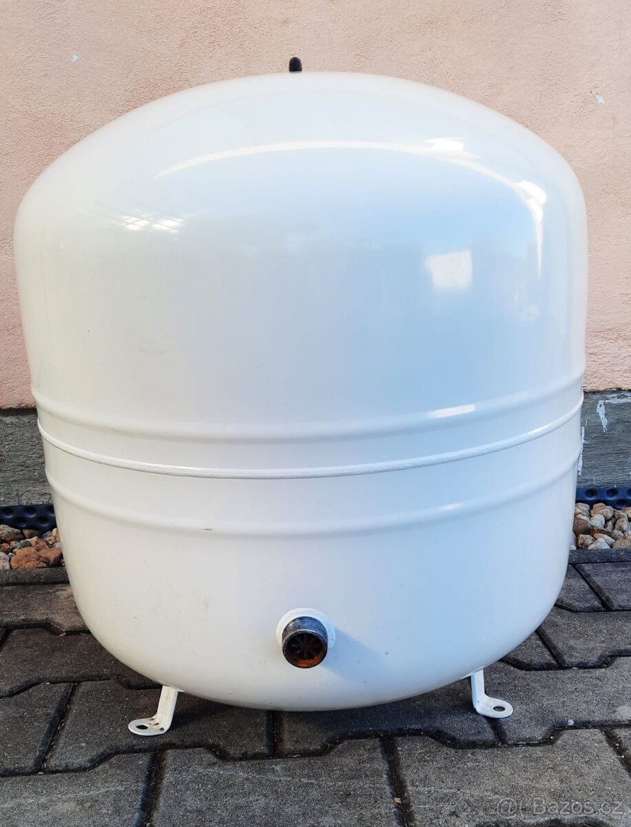 Expanzní tlaková nádoba 80 l