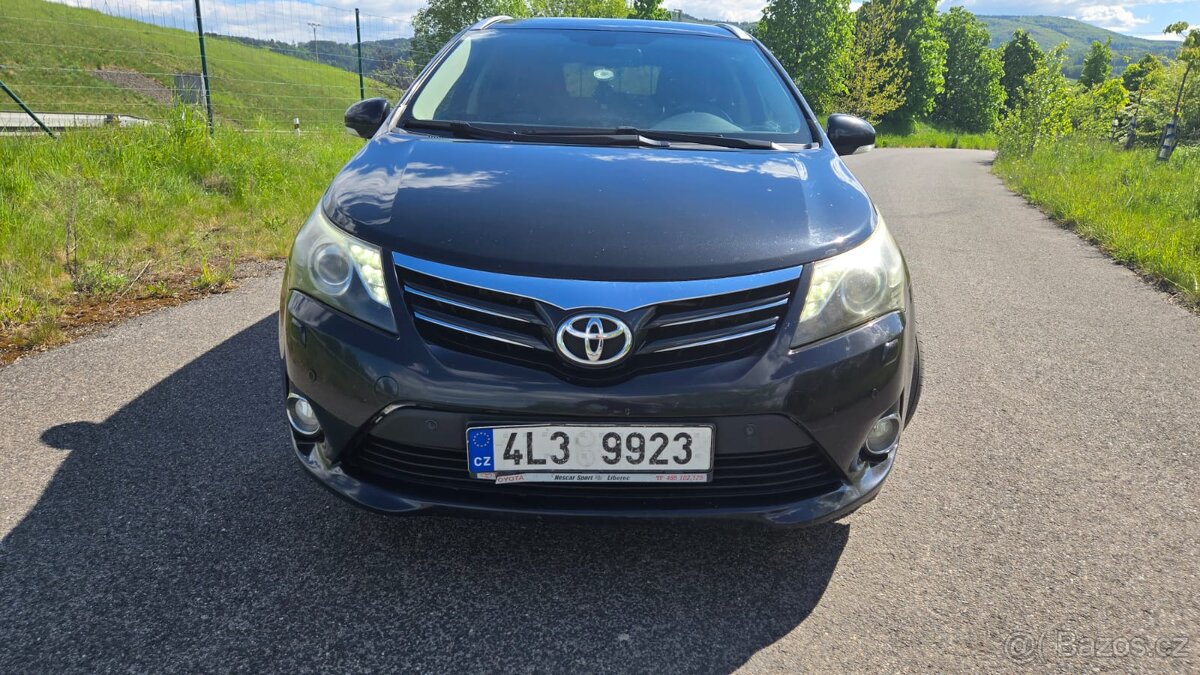 Toyota Avensis Combi 2.0 TDI nafta