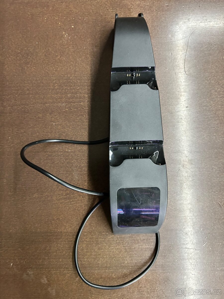 Stojan na dva ovladače playstation