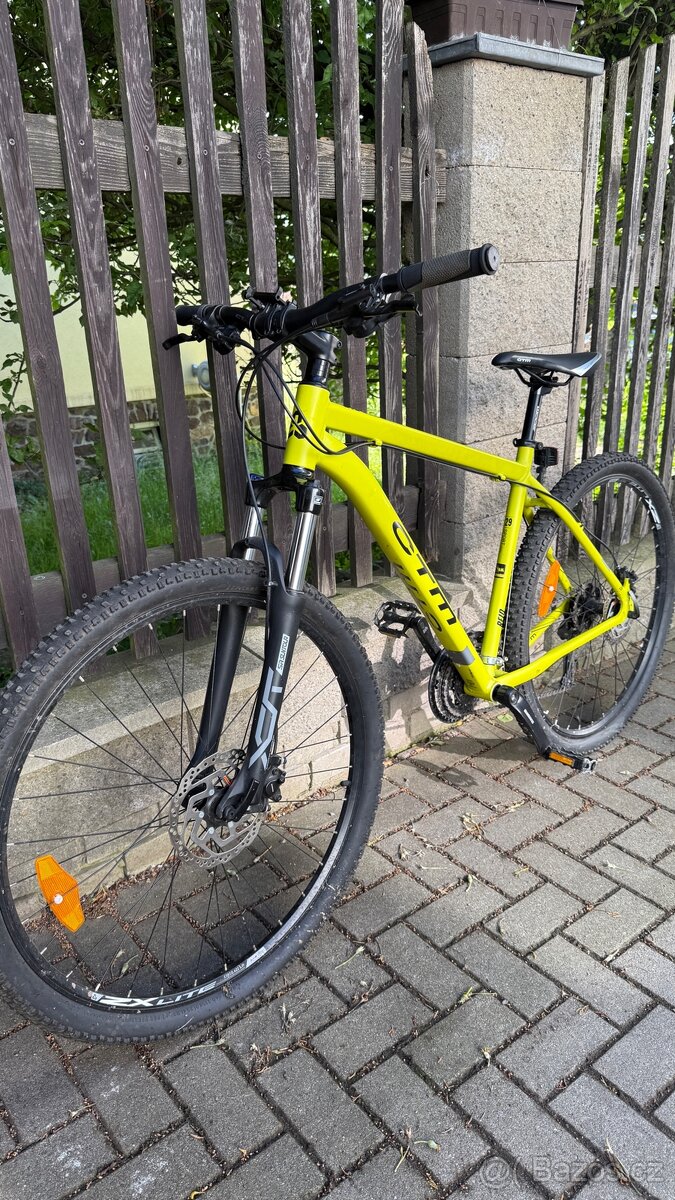 MTB kolo značky CTM rain 3.0 limetková matná