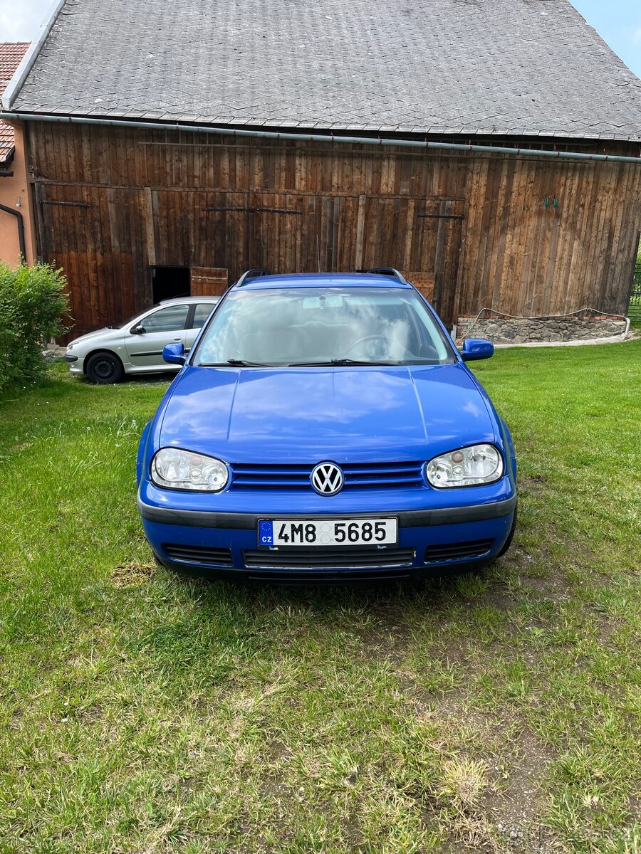 Golf IV Variant 1.6 16V 77kW - Na ND jako celek