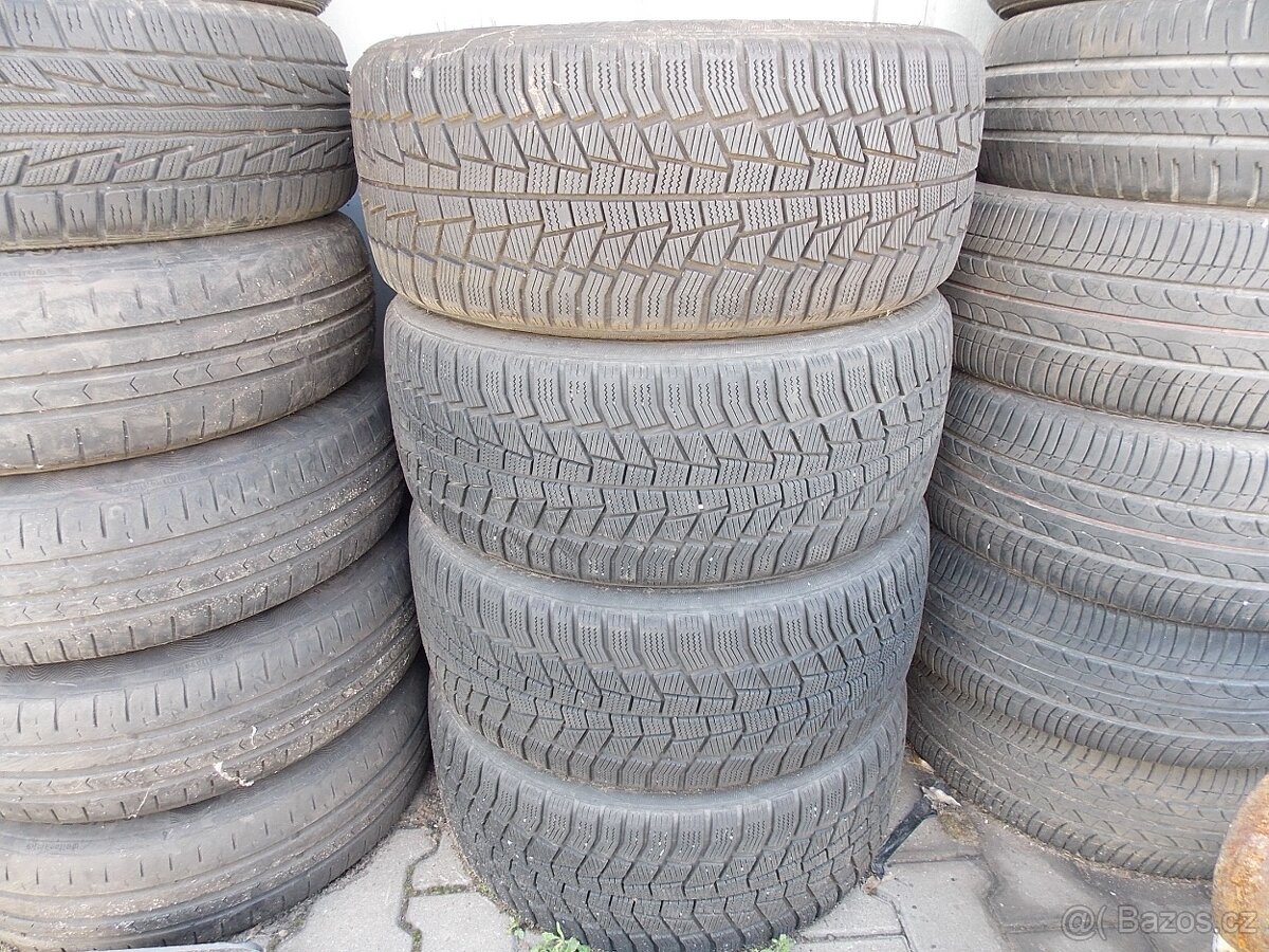 Zimní pneu 225/40 R18