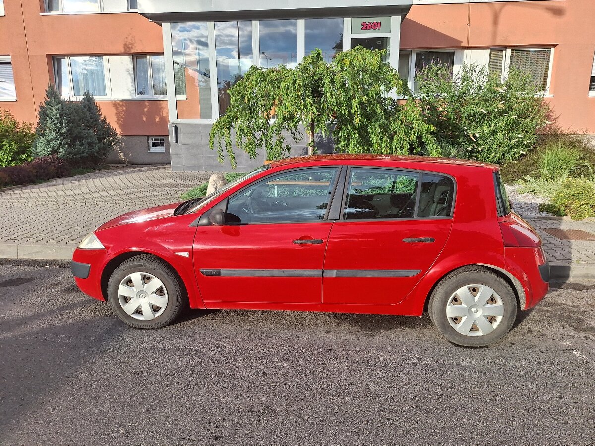Renault Megane 1.4i, 72kW, 2004