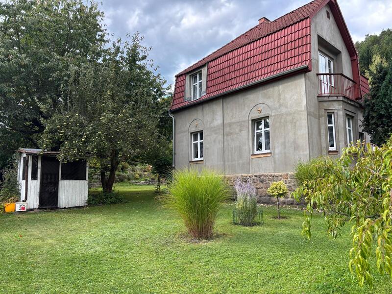 Nabízím prodej pěkného rodinného domu v Děčíně Bělá.