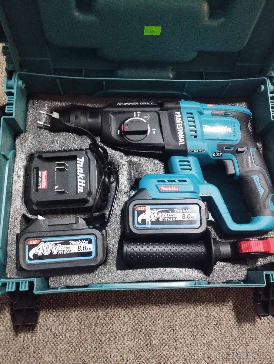Prodám vrtací a bourací kladivo Makita.
