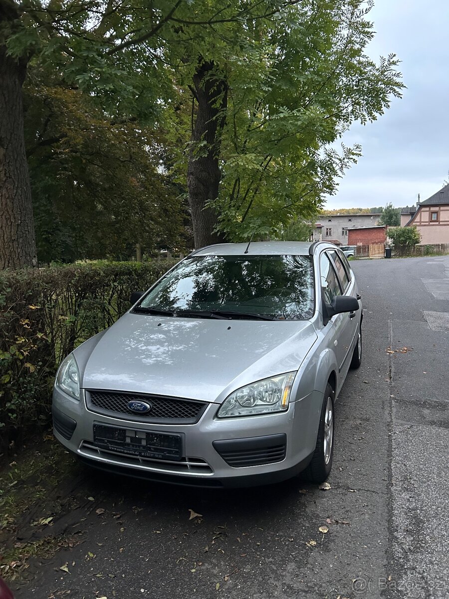Ford focus mk2 1.6 benzin 74kw