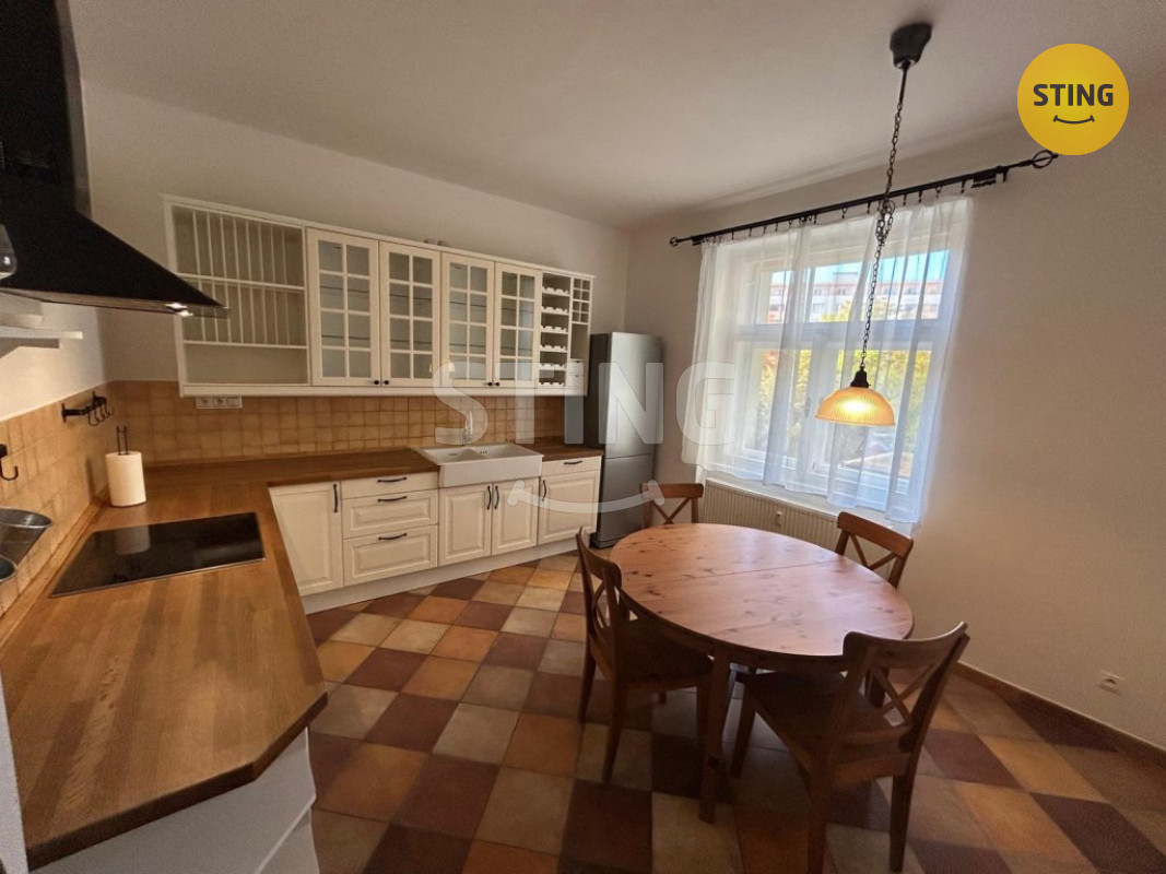 Pronájem bytu 2+1 v centru Pardubic (ul. Nerudova, Z, 133747