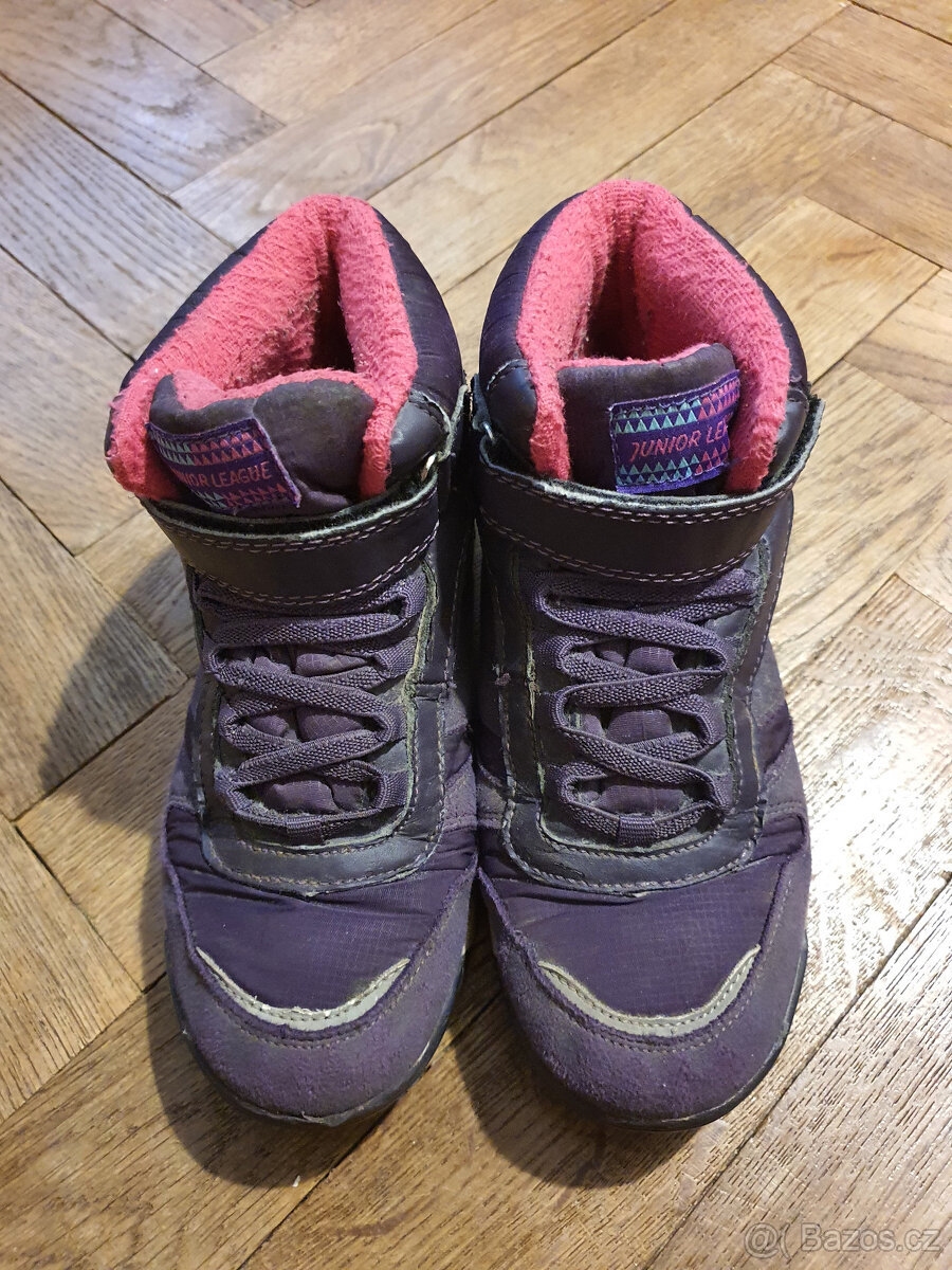 Dívčí sněhule, vel. 33