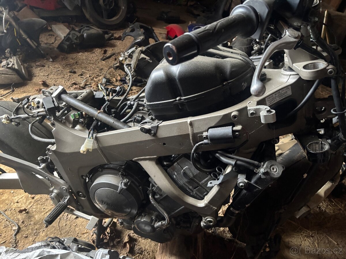 Rozprodam Yamaha TDM 900 01-13 na nahradni dily