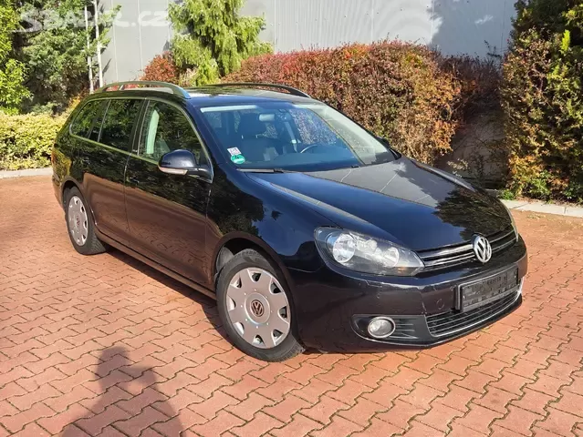 VW Golf VI. 2.0TDI 103kW, tažné, webasto, serviska