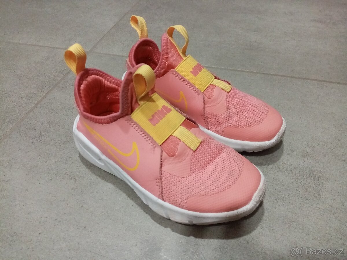 Dětské boty Nike vel. 28