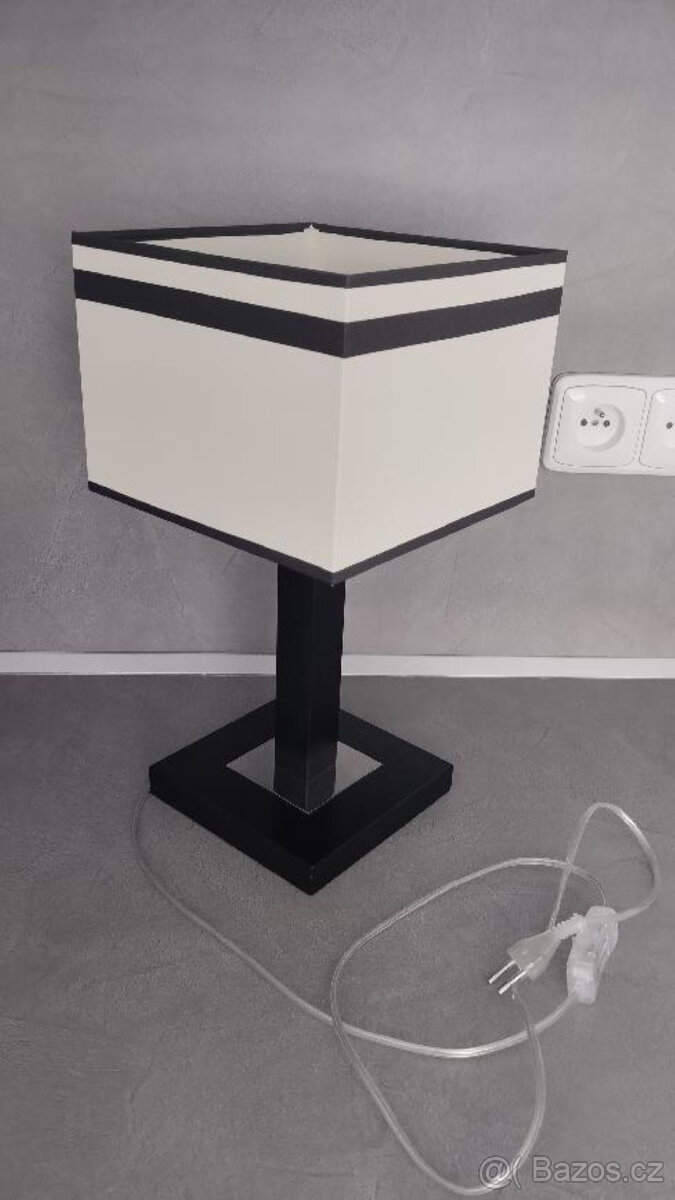 STOLNÍ SVÍTILNA - LAMPA