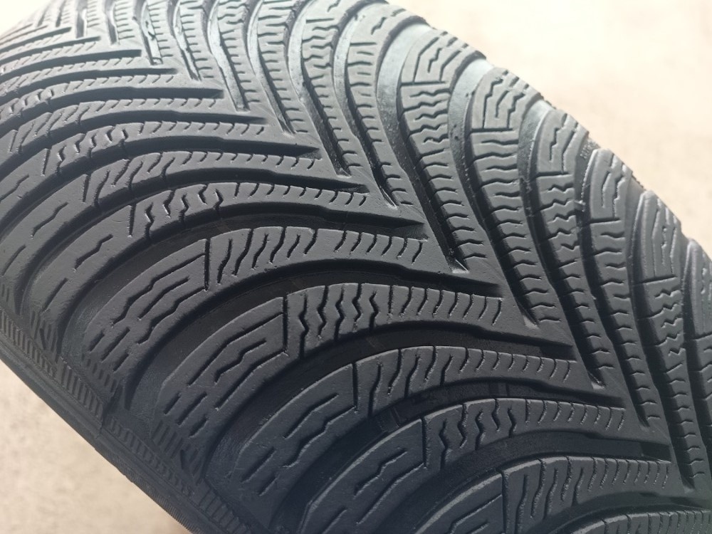 205/55 R16 MICHELIN (2316)