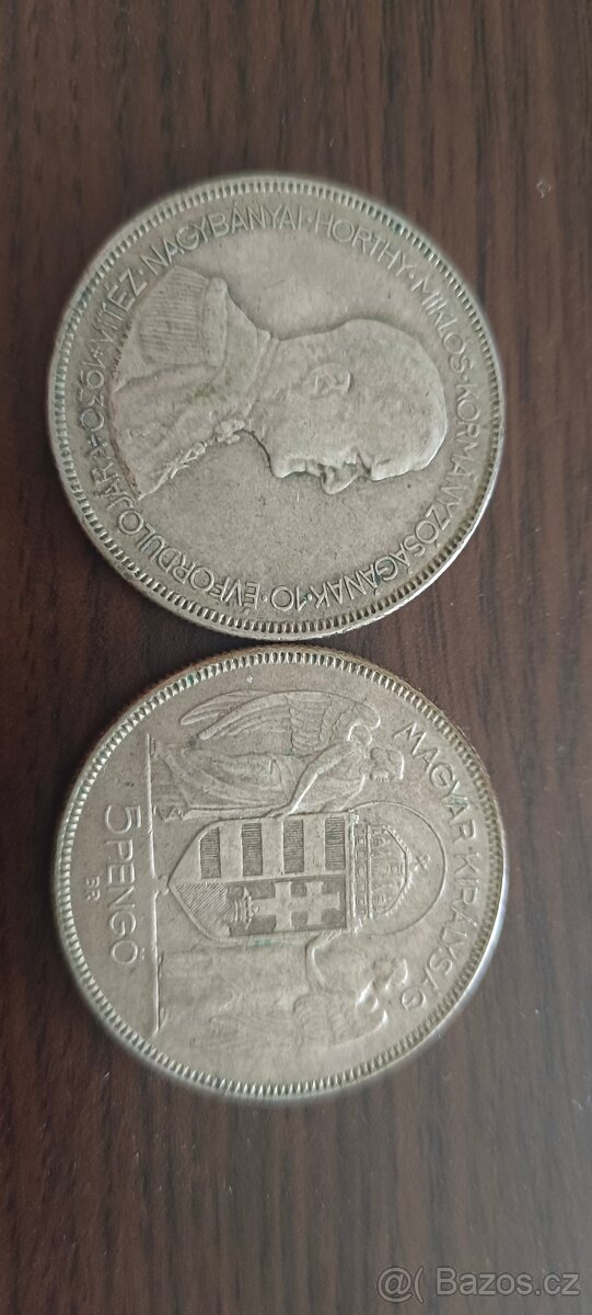 Různé staré mince