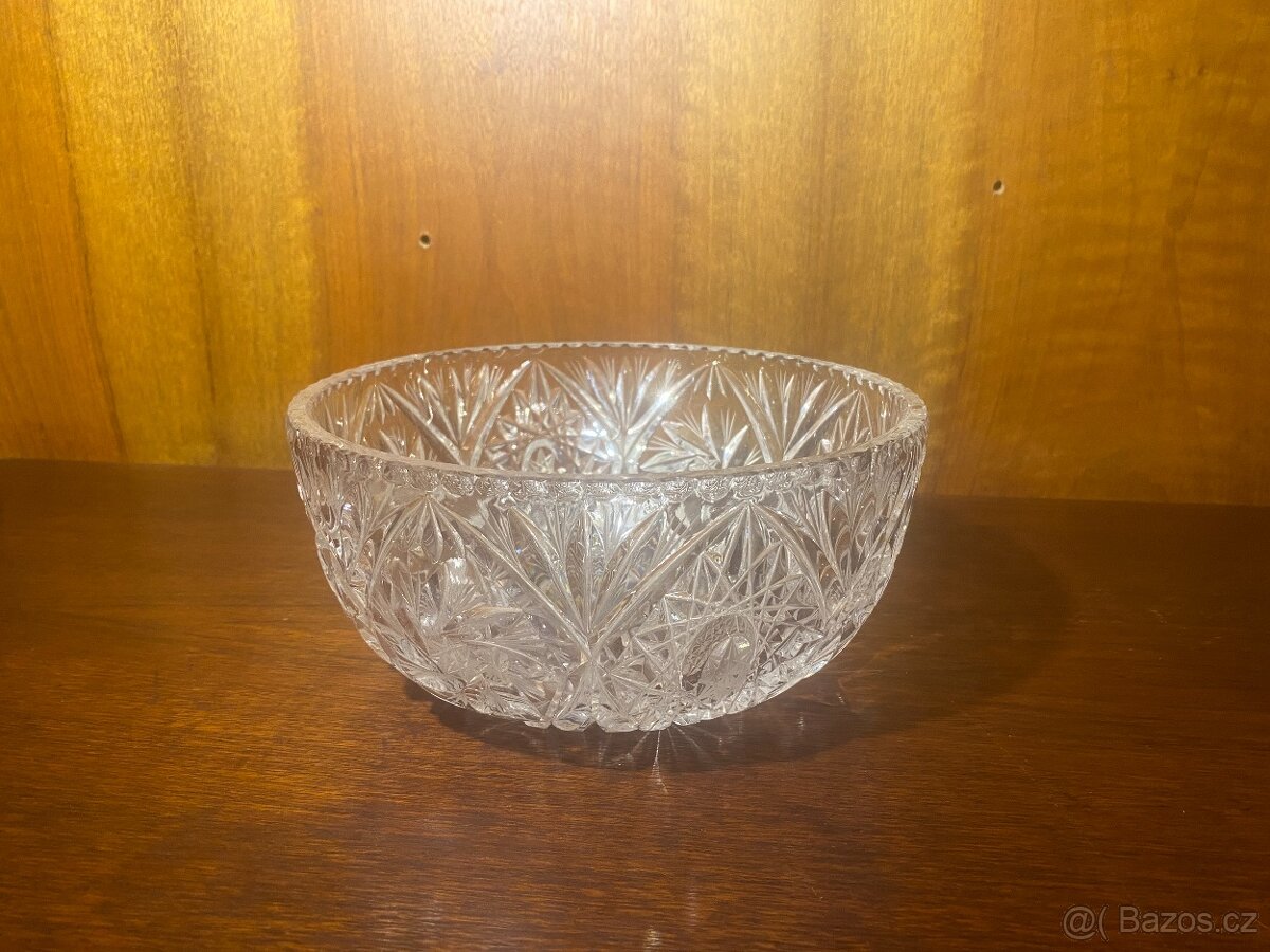 Broušená kulatá mísa Bohemia Crystal