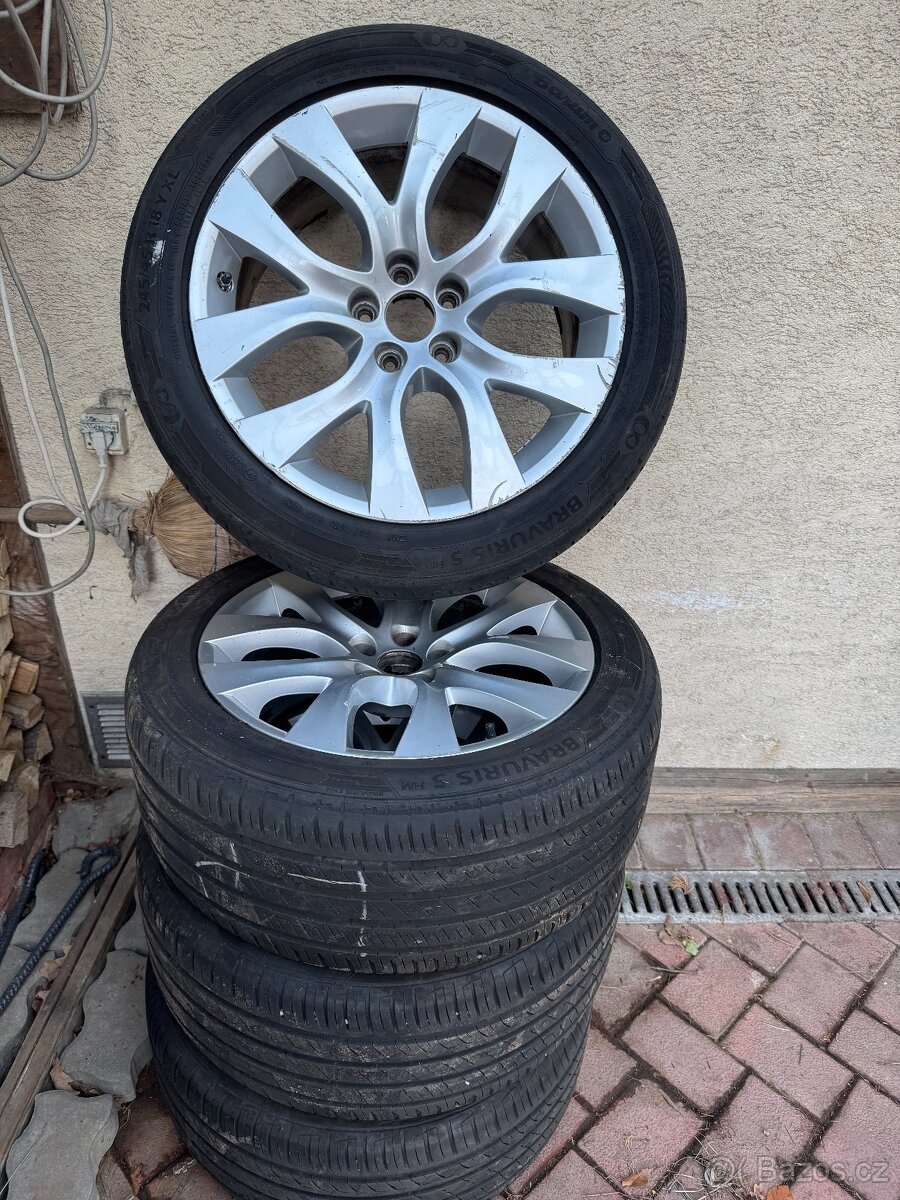 Prodám 4 ks Alu kola včetně pneu