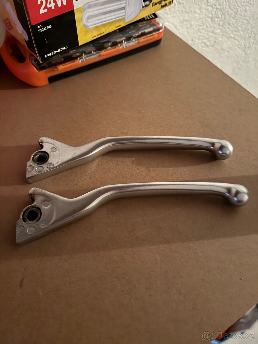 Vespa GTS originální brzdové páčky