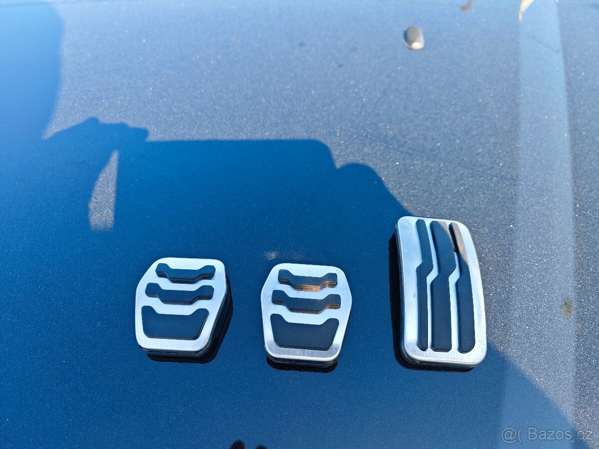 Sportovní pedály Ford Focus