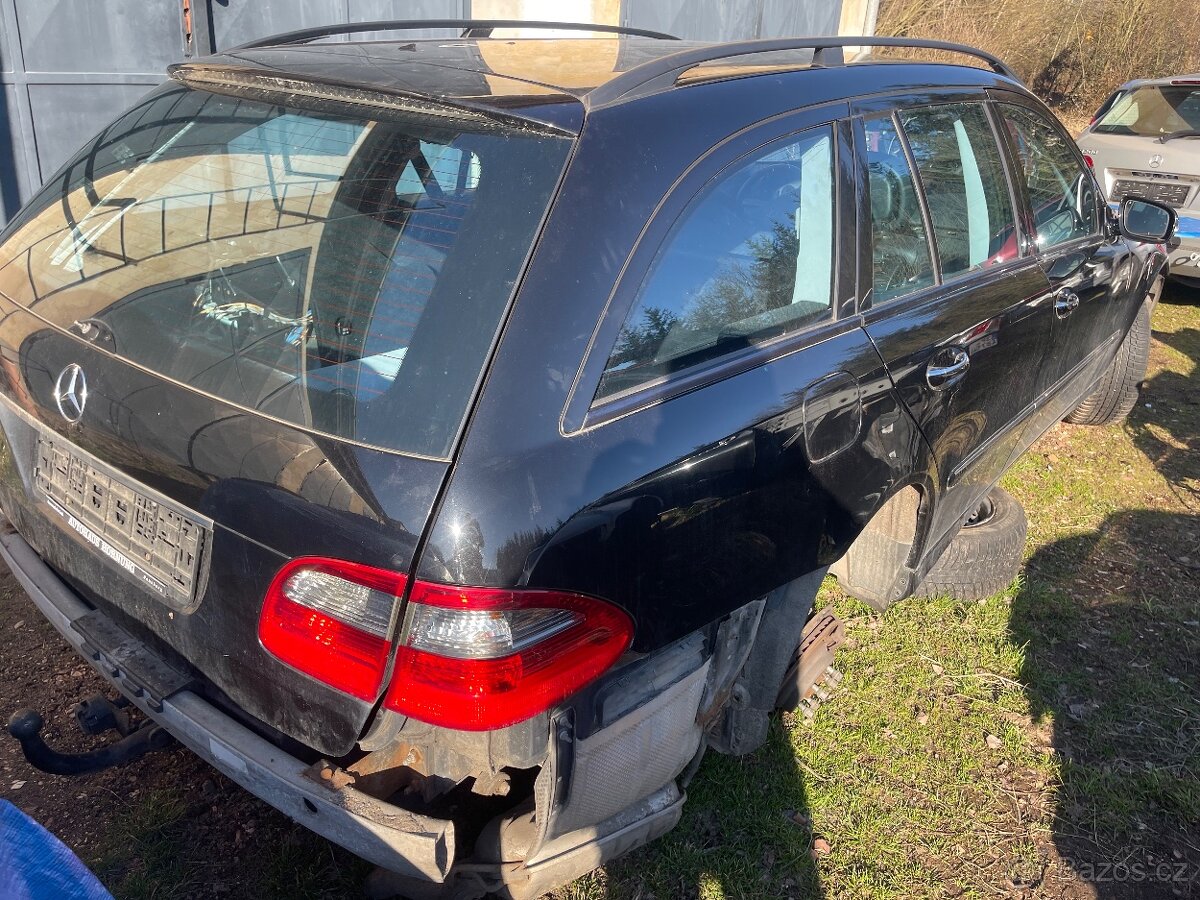 Mercedes E211