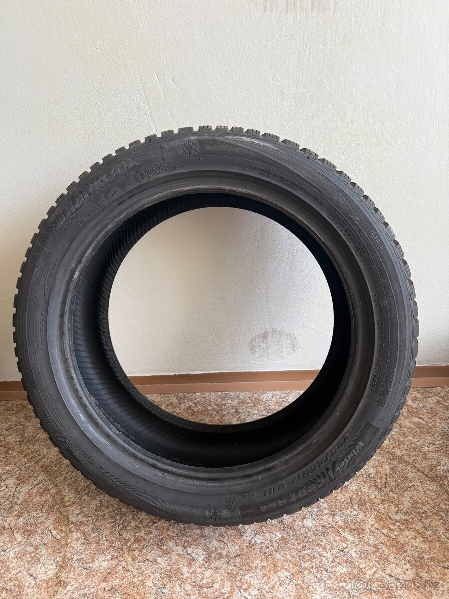 1 kus zimní pneu Hankook winter icept rs2 225/45 R17 91H.