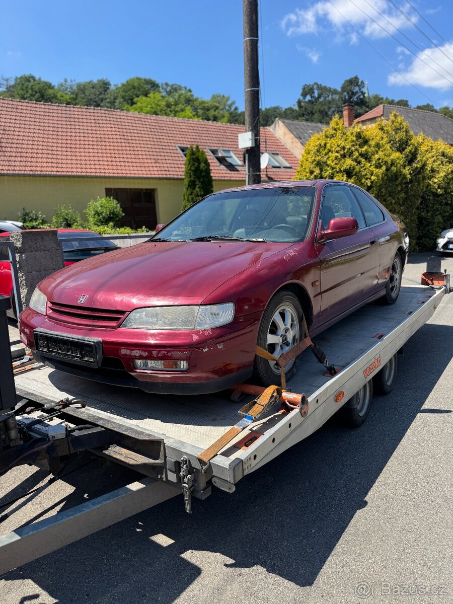 Honda Accord 5g COUPE F22B3, na náhradní díly rv.1995