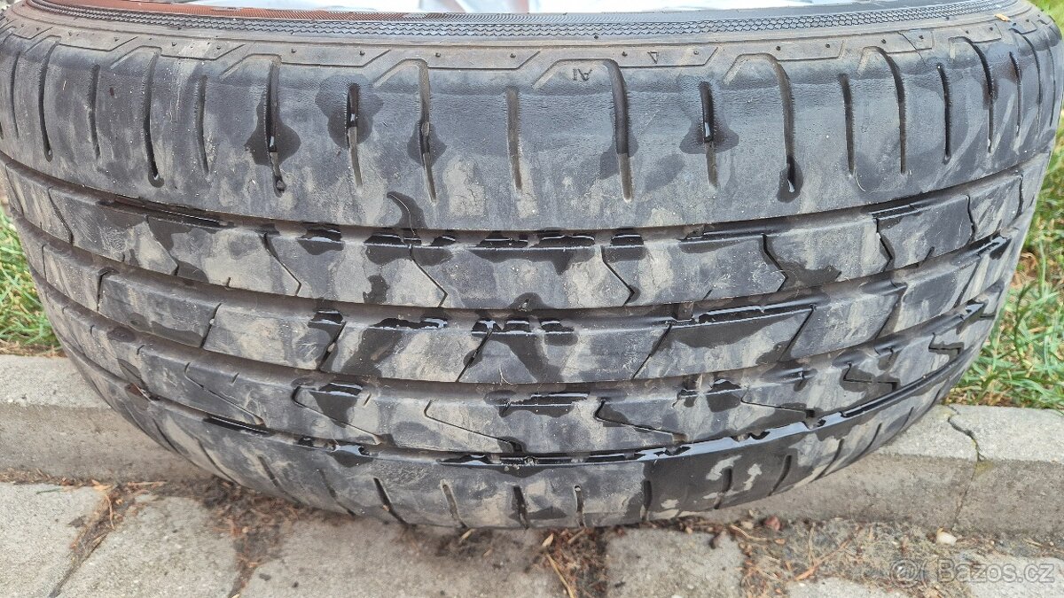 Letní pneu 215/55r17