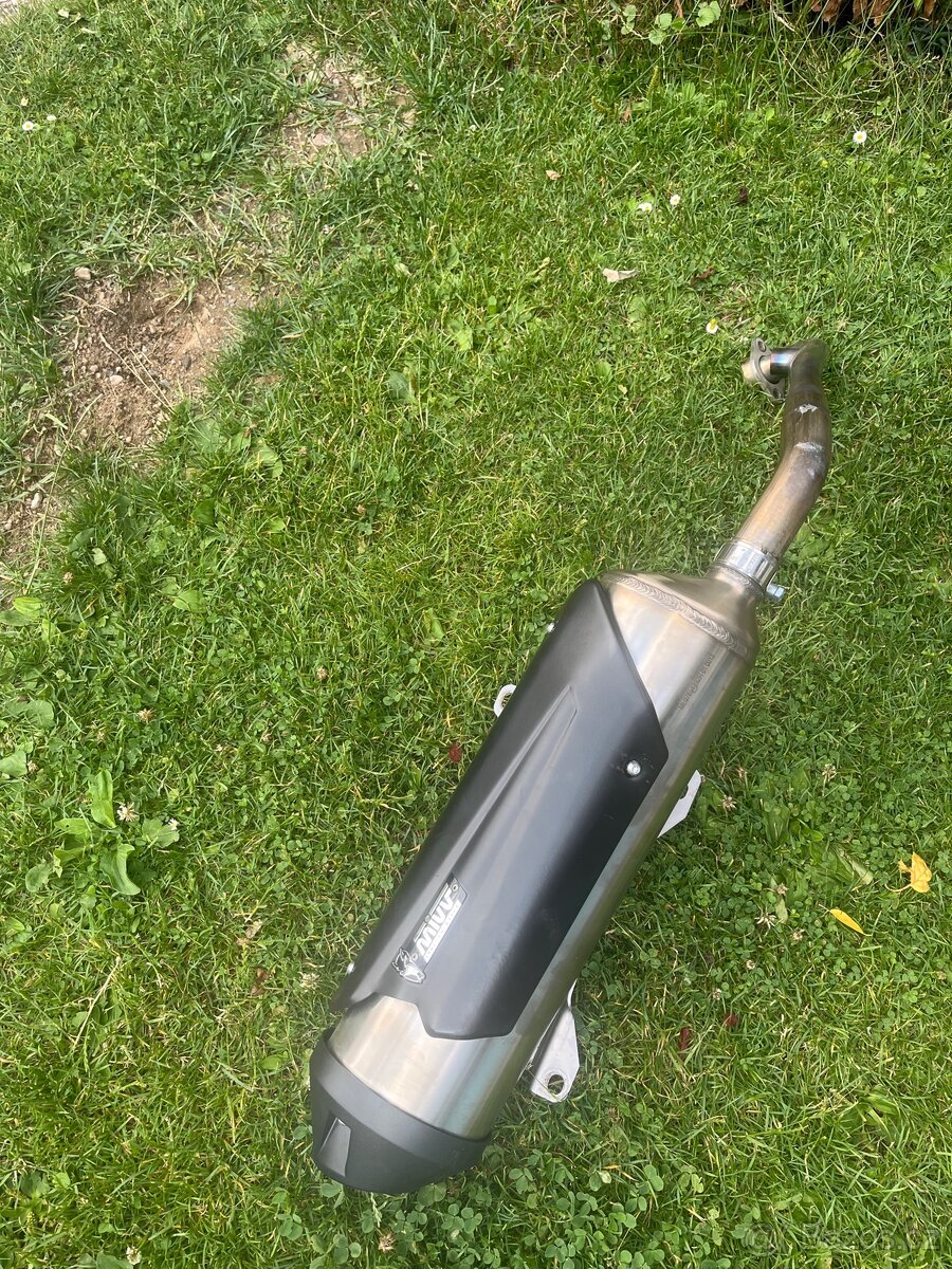 Laděný výfuk Yamaha X-MAX