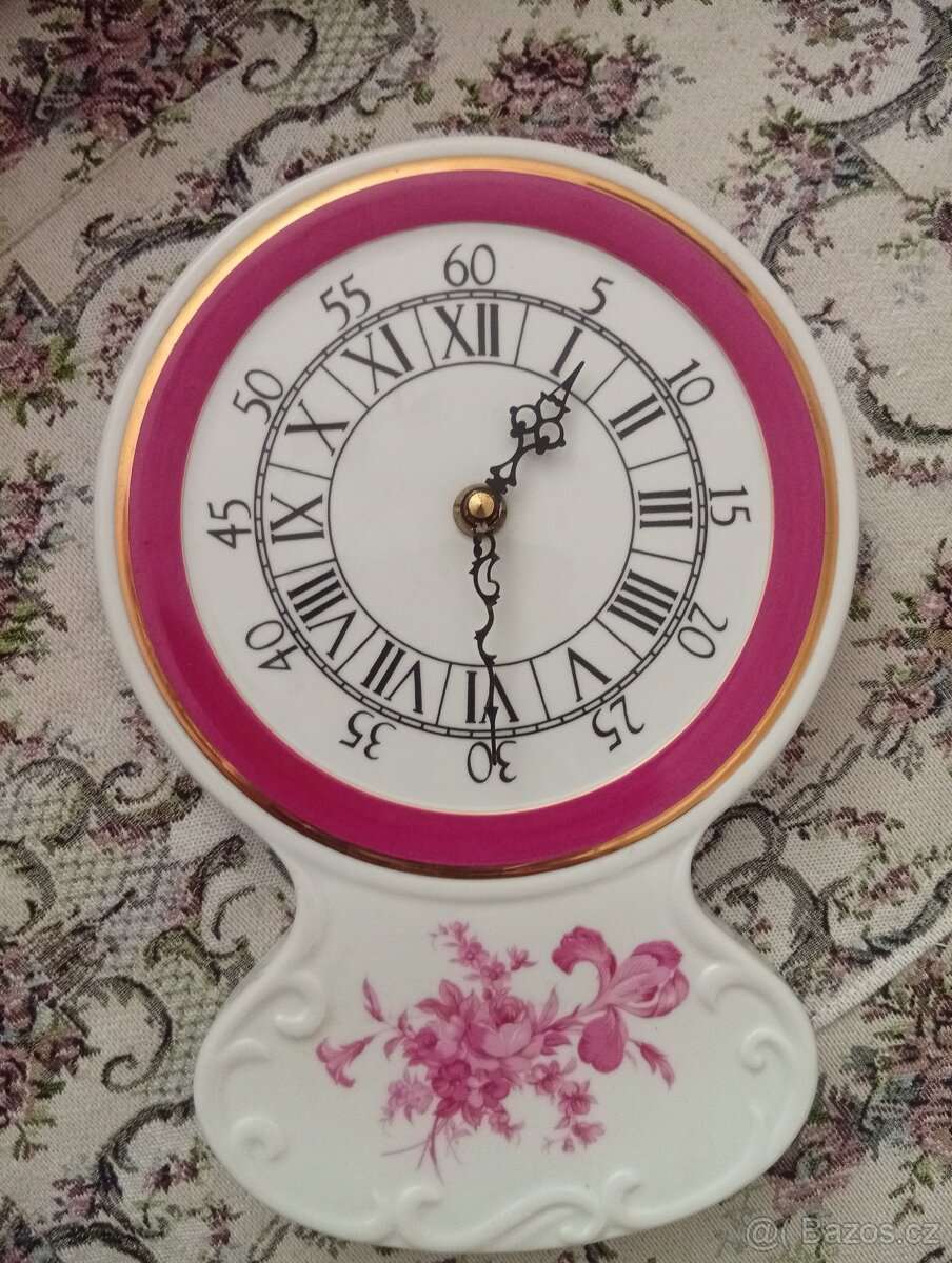 Porcelánové hodiny