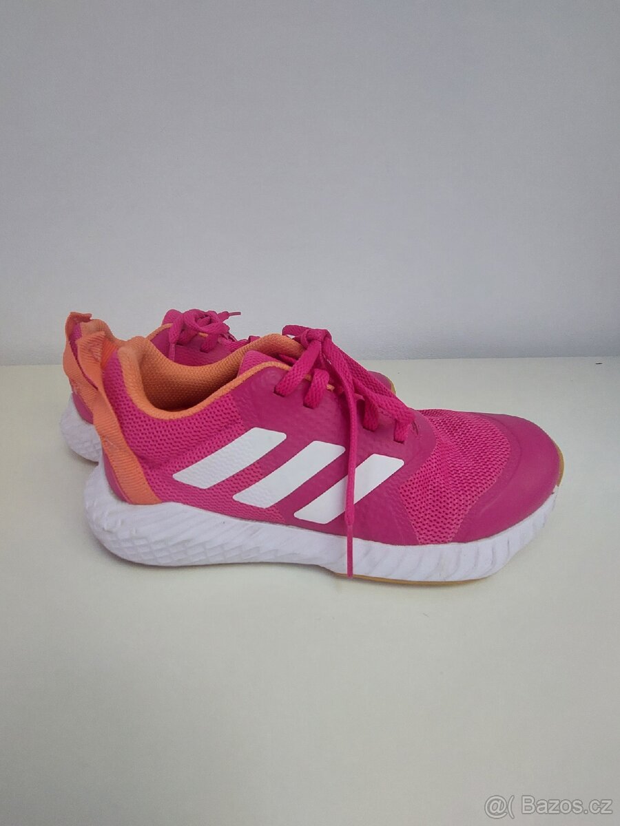 Sálová obuv Adidas, vel. 34