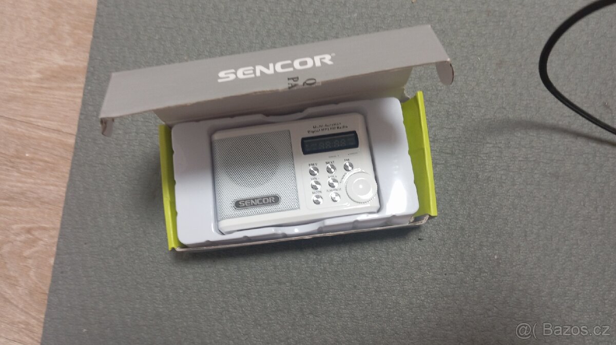 Přenosné kapesní rádio sencor