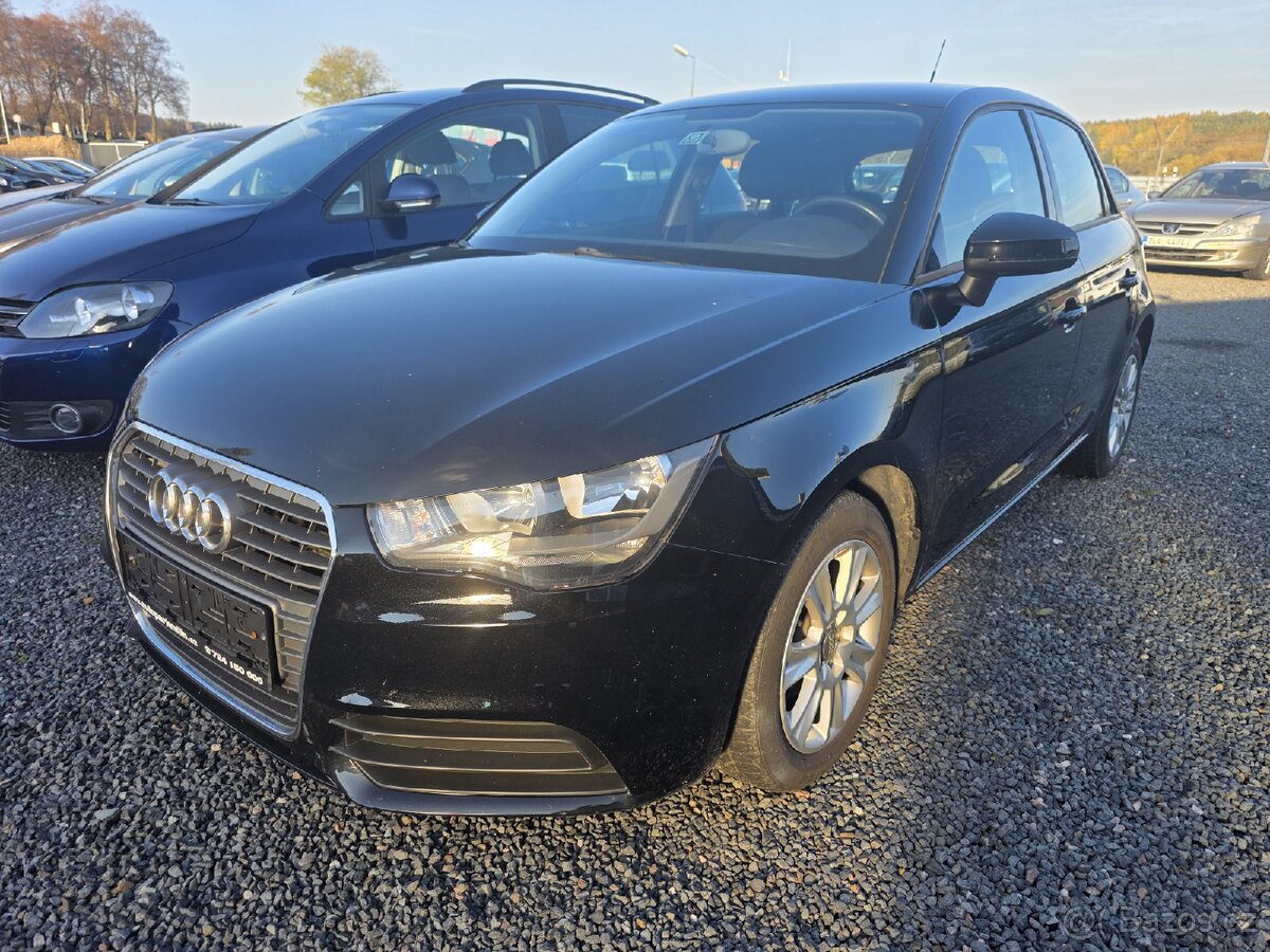 AUDI A1 - 1,2TFSi benzín - 63kW (2014)...na splátky VŠEM