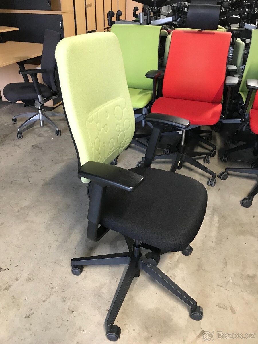 Kancelářská židle Steelcase Reply