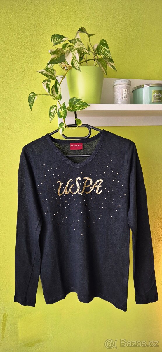 Dámský elegantní svetřík se zlatými perličkami