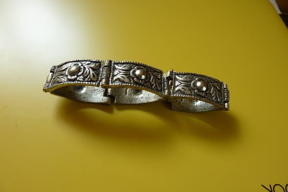 Starožitný stříbrný náramek z počátku počátku 19.století