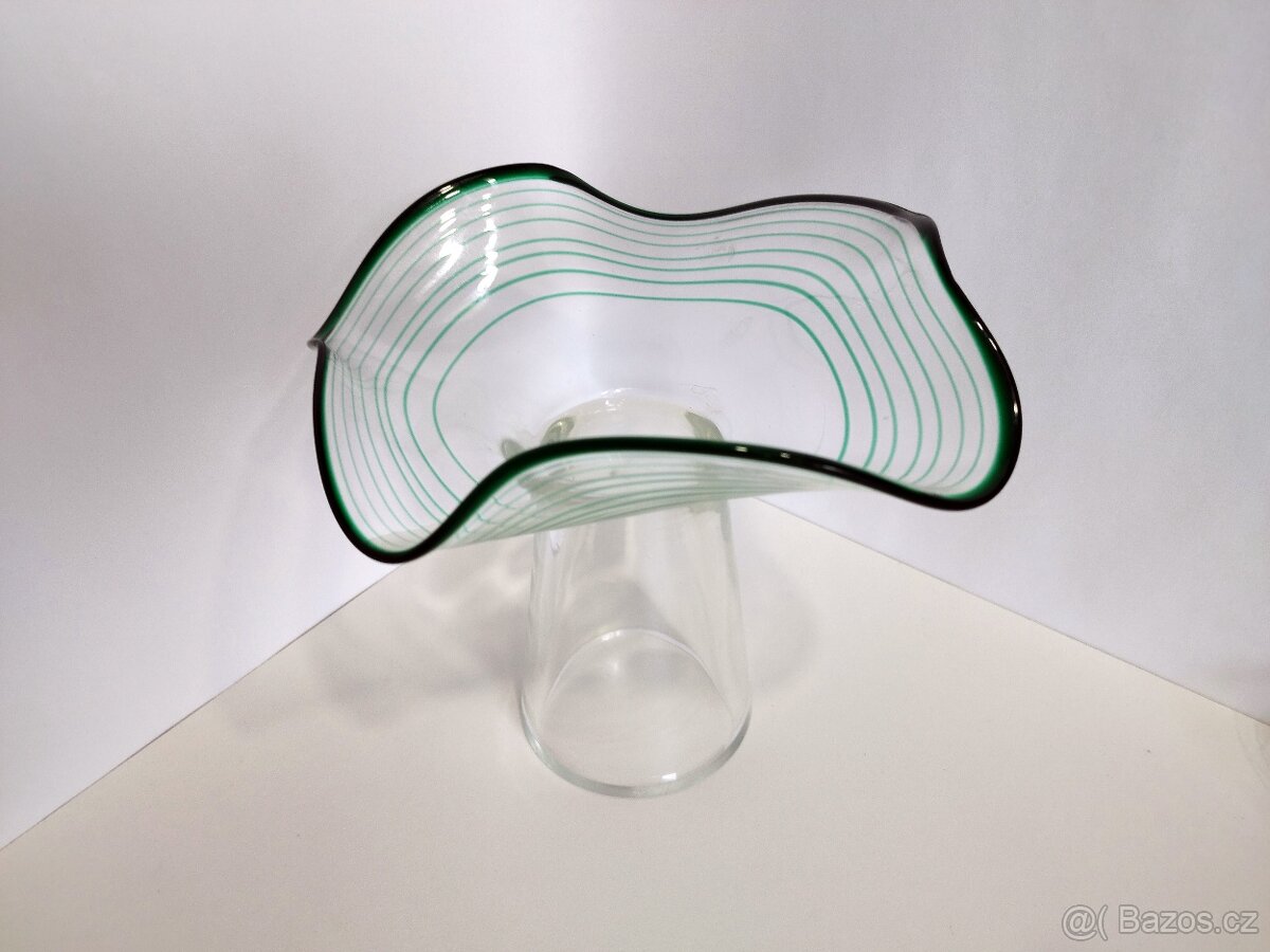 váza na suché květy