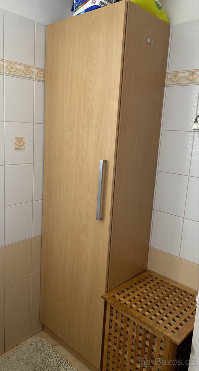 Koupelnové skříně , zrcadlo