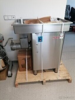 Řezačka masa Talsa 114W