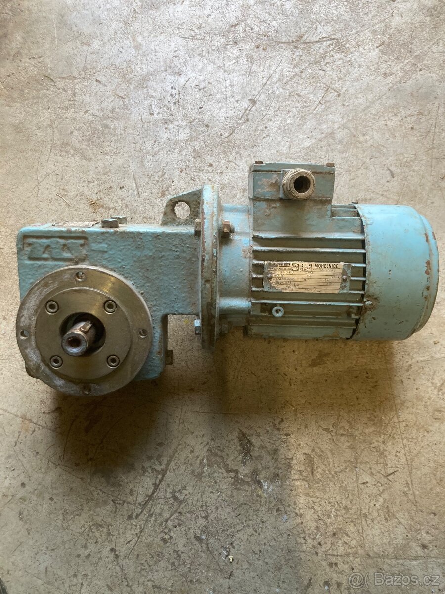 Elektromotor s převodovkou
