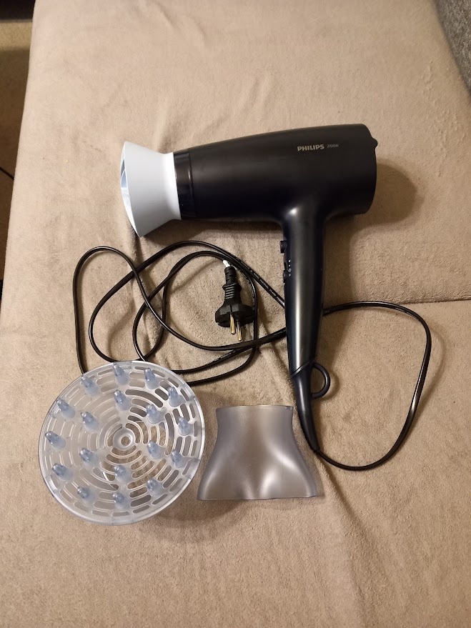 Fén na vlasy Philips BHD360